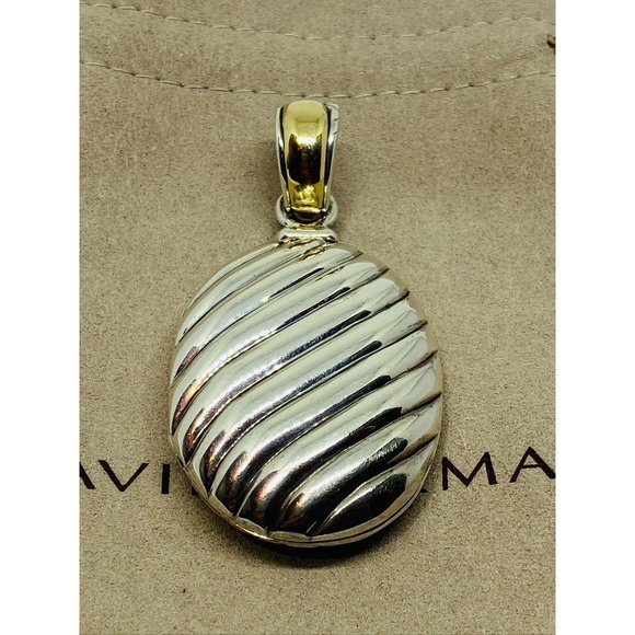 David Yurman 925 Silver & 18k Gold Sculpted Cable Locket  David Yurman 925 Silver & 18k 750 Gold Sculpted Cable Locket Pendant